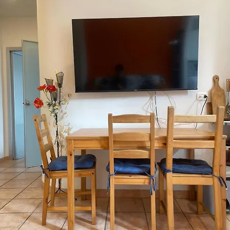 Διαμέρισμα Steph And Lorenzo's Place